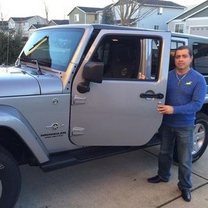 Meet your Posher, Genaro